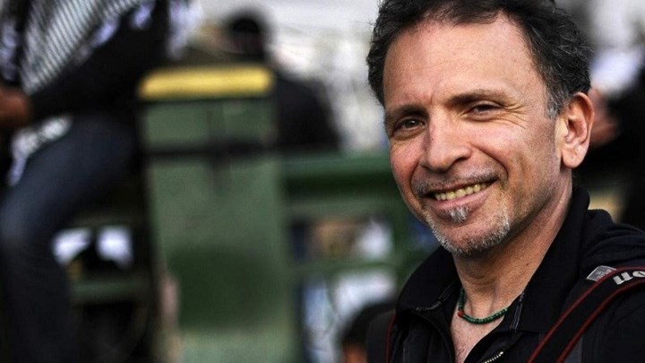 Αυτή είναι η φωτογραφία του Γιάννη Μπεχράκη που μπλόκαρε το Facebook