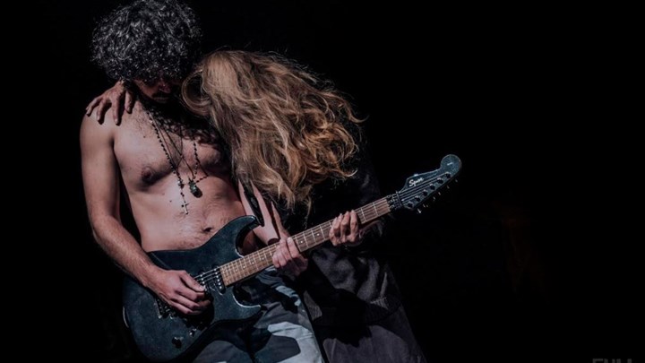 Οι πρώτες φωτογραφίες από το «Rock story» που θα ανέβει στο θέατρο «Αργώ»