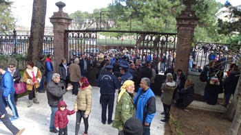 Συνελήφθη κτηνοτρόφος στη Μόρια – Πυροβόλησε στον αέρα για να φύγουν οι μετανάστες από το χωράφι του