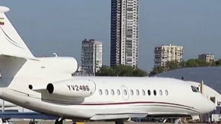 Επιμένουν ΝΔ και ΚΙΝΑΛ: Αναμένουμε επίσημη απάντηση του Μαξίμου για την πτήση-μυστήριο από τη Βενεζουέλα – ΒΙΝΤΕΟ