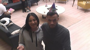 Power of Love: Η Ρένια και ο Μπιλ τρολάρουν τα αρνητικά σχόλια που γράφονται στα social media – BINTEO