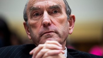 Έλιοτ Έιμπραμς: Οι ΗΠΑ θα κλιμακώσουν την πίεση που ασκούν στον Μαδούρο