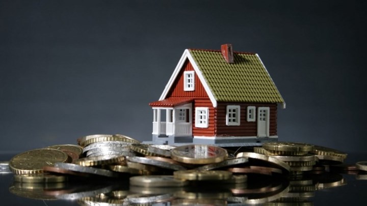 “Κόκκινα δάνεια”: Όλες οι τελευταίες πληροφορίες για το νέο πλαίσιο προστασίας της πρώτης κατοικίας