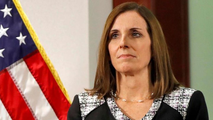 Η γερουσιάστρια Μάρθα ΜακΣάλι αποκάλυψε ότι είχε πέσει θύμα βιασμού