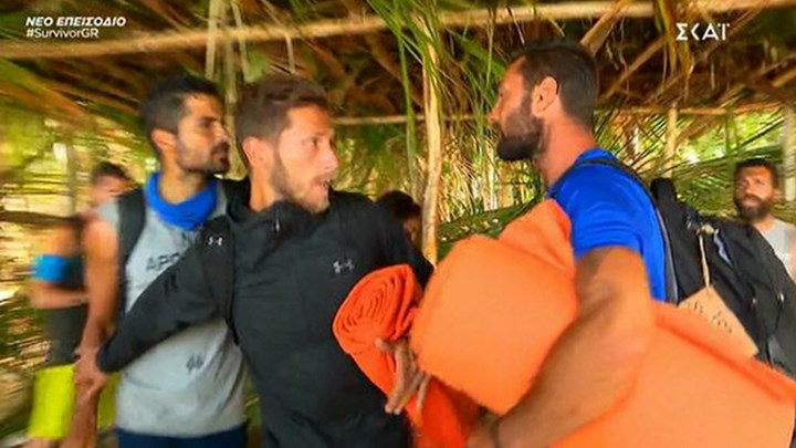 Survivor: Άγριος καβγάς στην παραλία των Ελλήνων και οι ατάκες «φωτιά» που ακούστηκαν – ΒΙΝΤΕΟ