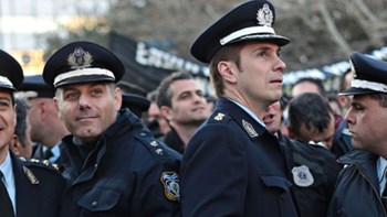 Συγκέντρωση διαμαρτυρίας των αστυνομικών έξω από το υπουργείο Προστασίας του Πολίτη