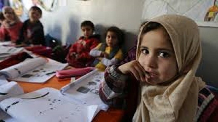 Αντιδρούν γονείς στα Γρεβενά – Δεν στέλνουν τα παιδιά τους σχολείο γιατί κάνουν μάθημα και προσφυγόπουλα