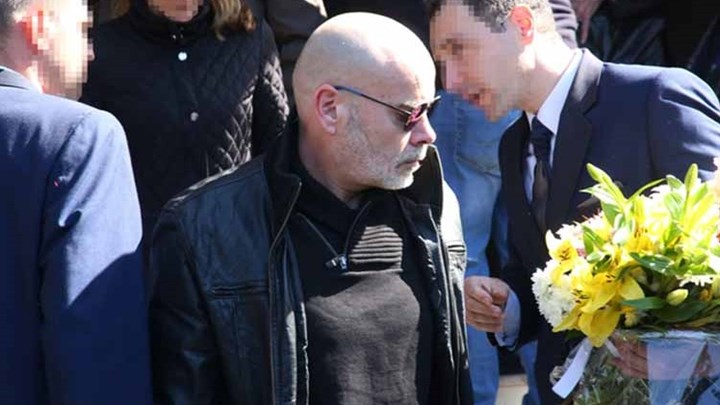 Συγκινεί ο γιος του Φαίδωνα Γεωργίτση: Δεν σε αποχαιρετώ γιατί σε έχω πάντα μαζί μου – ΦΩΤΟ