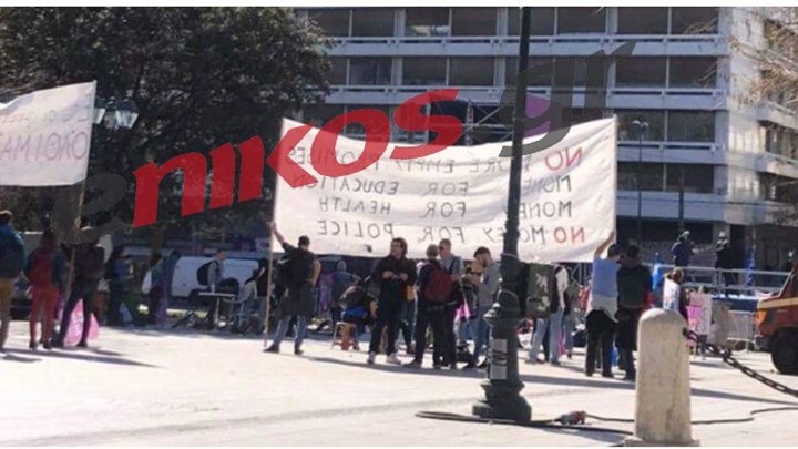 Κινηματογραφικό πλατό και σήμερα το Σύνταγμα – Πότε ολοκληρώνονται τα γυρίσματα