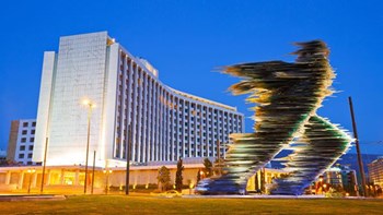 Βαρώτσος: Η κυρία Ζορμπά πρότεινε τη μεταφορά του «Δρομέα» στα Σκόπια – Διαψεύδει η υπουργός Πολιτισμού