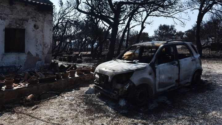 Μόλις 30 κατεδαφίσεις μετά τη φονική πυρκαγιά στο Μάτι