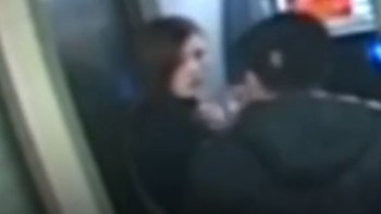 Ο… έντιμος ληστής – Γιατί επέστρεψε τα χρήματα στο θύμα του – ΒΙΝΤΕΟ