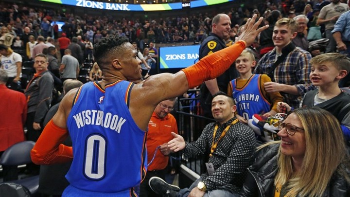 Εκτός εαυτού ο Γουέστμπρουκ: Έβρισε και απείλησε φίλαθλο και τη σύζυγό του – ΒΙΝΤΕΟ