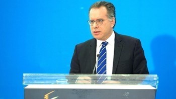 Κουμουτσάκος στον Realfm 97,8: Αν η κατοχή μολότοφ γίνει πλημμέλημα τότε η κυβέρνηση πιάνει χέρι – χέρι τους μπαχαλάκηδες