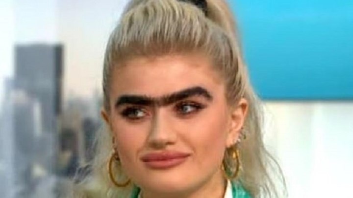 Απειλές κατά της ζωής της δέχεται μία Κύπρια που έγινε διάσημη για τα… πλούσια φρύδια της – ΦΩΤΟ – ΒΙΝΤΕΟ