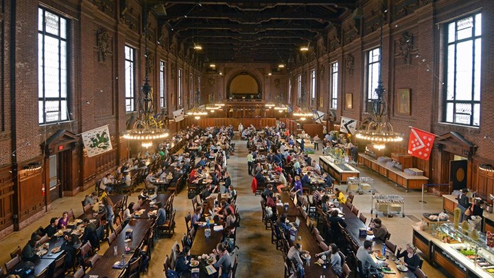 Σκάνδαλο στις ΗΠΑ – Εύποροι γονείς αγόραζαν θέσεις για τα παιδιά τους σε σχολές της ελίτ – Εμπλέκονται και ηθοποιοί του Χόλιγουντ