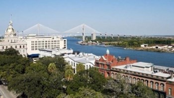 Το εξωφρενικό νομοσχέδιο που συντάσσει Αμερικανίδα Γερουσιαστής