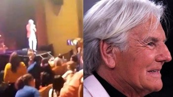 Σοκαριστικός τραυματισμός γνωστού τραγουδιστή – Έπεσε κατά τη διάρκεια συναυλίας – ΒΙΝΤΕΟ