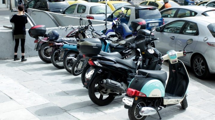 Ο Δήμος Αθηναίων έχασε… 276 μοτοσικλέτες – Πλήρωνε τα τέλη κυκλοφορίας τους για 14 χρόνια