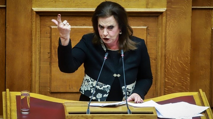 Έξαλλη η Μεγαλοοικονόμου στο καφενείο της Βουλής: Άντε μην μπουμπουνίσω στο ψηφοδέλτιο ό,τι να ‘ναι