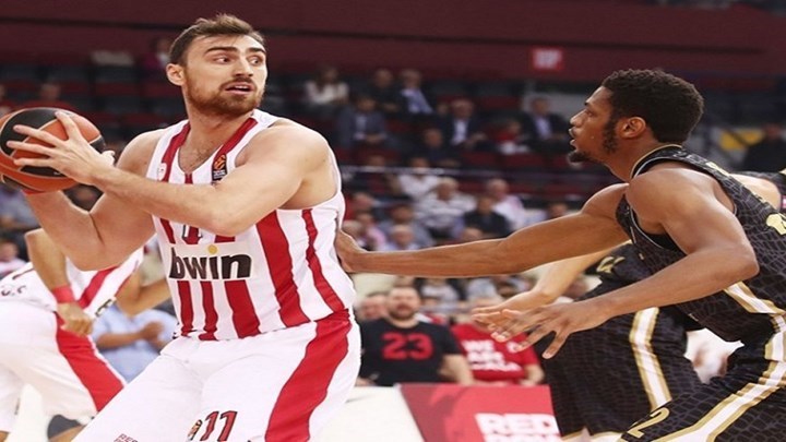 Αρμάνι Μιλάνο – Ολυμπιακός 49-39 (30′)