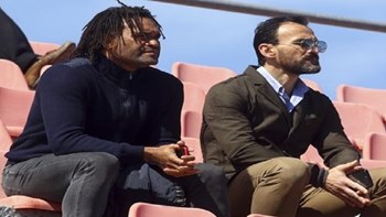 Ολυμπιακός – Παναθηναϊκός: Είδαν μαζί το ντέρμπι των εφήβων Καρεμπέ και Νταμπίζας – ΦΩΤΟ