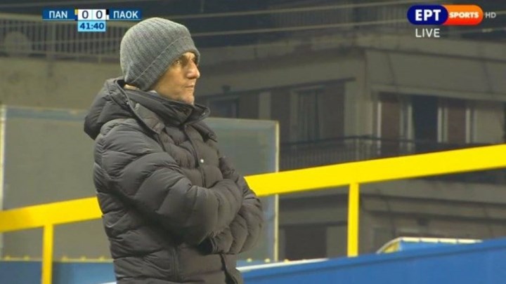 Ο Λουτσέσκου φόρεσε το τυχερό του σκουφί την ώρα του αγώνα – ΒΙΝΤΕΟ