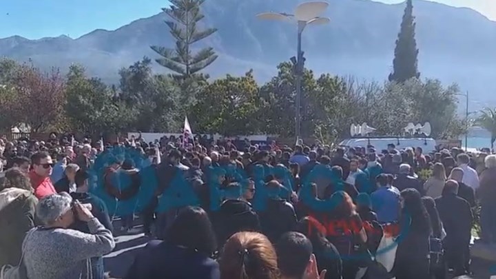 Mαταιώθηκε το συνέδριο της ΓΣΕΕ στην Καλαμάτα – Νέα συγκέντρωση από το ΠΑΜΕ – BINTEO