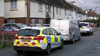 Επίθεση με μαχαίρι κατά 19χρονου στη Μ. Βρετανία – Η αστυνομία τη χαρακτηρίζει τρομοκρατικό συμβάν