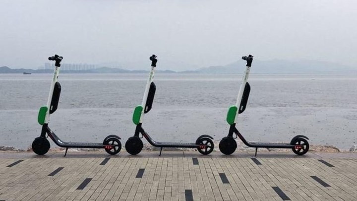 Παρέμβαση Μπουτάρη για τα ηλεκτρικά πατίνια στη Θεσσαλονίκη