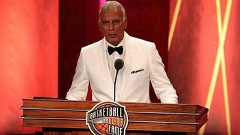 Το συγκινητικό “αντίο” του Νίκου Γκάλη στον Θανάση Γιαννακόπουλο – ΦΩΤΟ