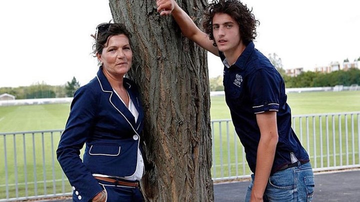 Ξεσπά η μητέρα του Ραμπιό: Ο γιος μου είναι όμηρος στην Παρί