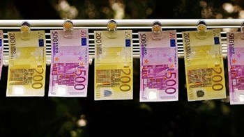 Ειδικά μισθολόγια: Στον… χορό των αναδρομικών και νέοι συνταξιούχοι