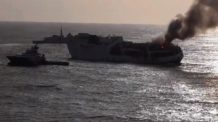 Βυθίστηκε πλοίο γεμάτο με Porsche και Audi – ΒΙΝΤΕΟ