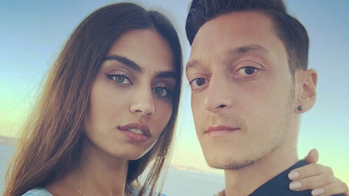 Γιατί η Μέρκελ έγινε έξαλλη με τον γάμο του Μεσούτ Οζίλ;