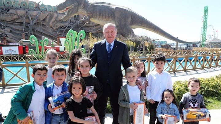 Παντός τύπου εγκαίνια από τον Ερντογάν ενόψει δημοτικών εκλογών