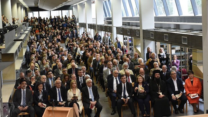 Εγκαίνια για τη βιβλιοθήκη της Φιλοσοφικής Σχολής Αθηνών – Παρών και ο Προκόπης Παυλόπουλος – ΦΩΤΟ -ΒΙΝΤΕΟ