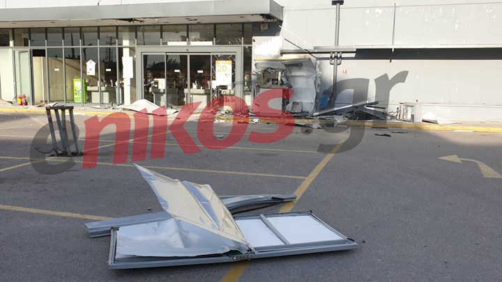 Βομβαρδισμένο τοπίο στον Γέρακα από την ανατίναξη ΑΤΜ – ΦΩΤΟ αναγνώστη