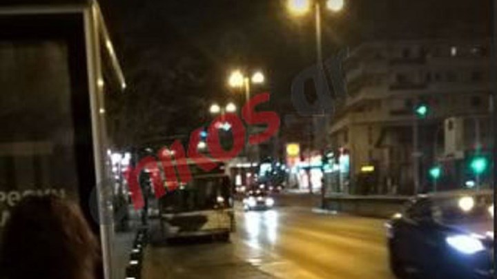 Λεωφορείο του ΟΑΣΑ χωρίς φώτα στην Κηφισίας – ΦΩΤΟ αναγνώστη