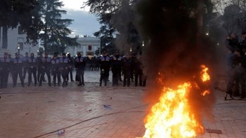 Καζάνι που βράζει η Αλβανία: Νέες αντικυβερνητικές διαδηλώσεις με αίτημα την παραίτηση Ράμα