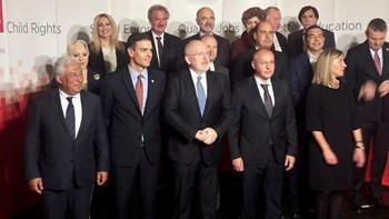 Κόντρα και εκτός έδρας – «Καρφιά» της Φώφης ενώπιον του Τσίπρα στη συνάντηση των Σοσιαλιστών