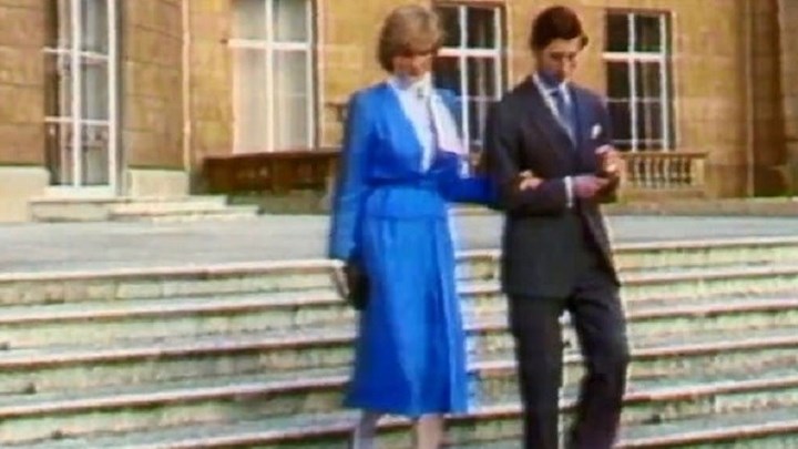 Αποκάλυψη για το πιο πολύκροτο διαζύγιο του 20ού αιώνα: Τι συνέβη με την Νταϊάνα και τον Κάρολο πίσω από τις κλειστές πόρτες;