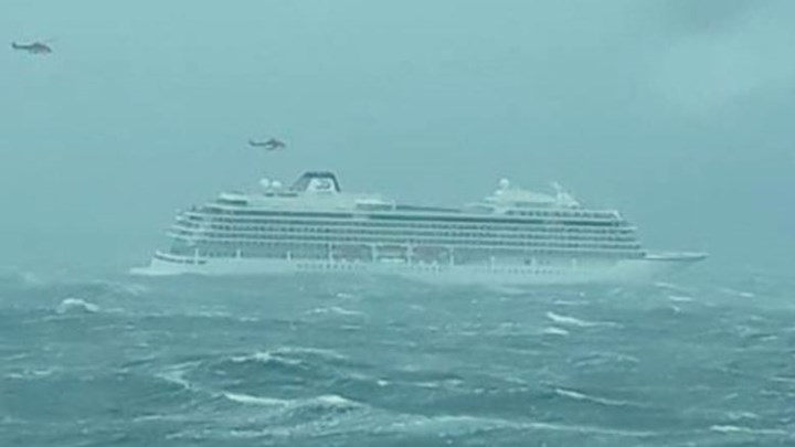 Επαναλειτούργησαν τρεις από τις τέσσερις μηχανές του κρουαζιερόπλοιου – Συνεχίζεται η επιχείρηση διάσωσης