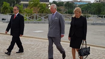 Στην Κούβα ο πρίγκιπας Καρόλος και η Καμίλα – ΦΩΤΟ