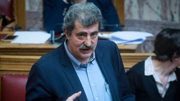 Πολάκης για την επίθεση με μολότοφ στο σπίτι του: Δεν ψαρώνω, σας γλεντάω – ΦΩΤΟ