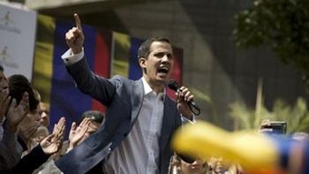 Γκουαϊδό: Παραβιάζει το Σύνταγμα η παρουσία Ρώσων στρατιωτικών στη Βενεζουέλα