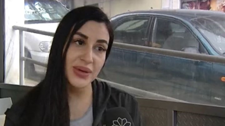 Η 32χρονη που κατηγορείται ότι έριξε τον σύντροφό της από το μπαλκόνι: Φοβόμουν για τη ζωή μου – ΒΙΝΤΕΟ