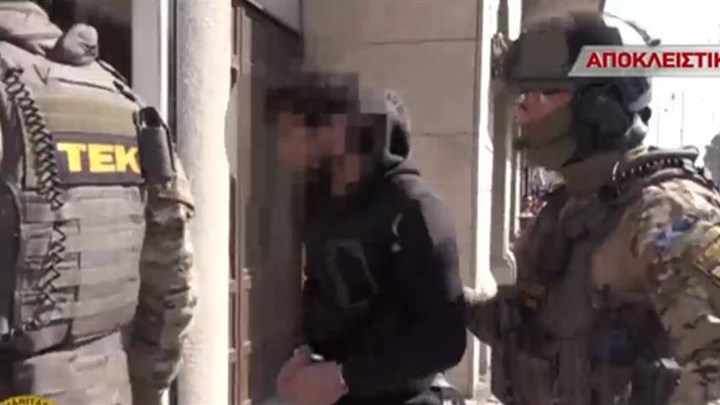 Συνεργάτης των ελληνικών μυστικών υπηρεσιών δηλώνει τζιχαντιστής από τη Συρία – Τι απαντά η ΕΛΑΣ