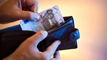 Σας ενδιαφέρει: Πληρώνεται σήμερα το Κοινωνικό Εισόδημα Αλληλεγγύης