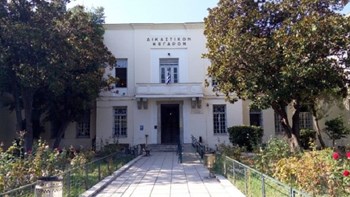 «Δεν με ακούει» δήλωσε ο 48χρονος στον Βόλο που είχε χτυπήσει την κόρη του – Τι είπε στην απολογία του